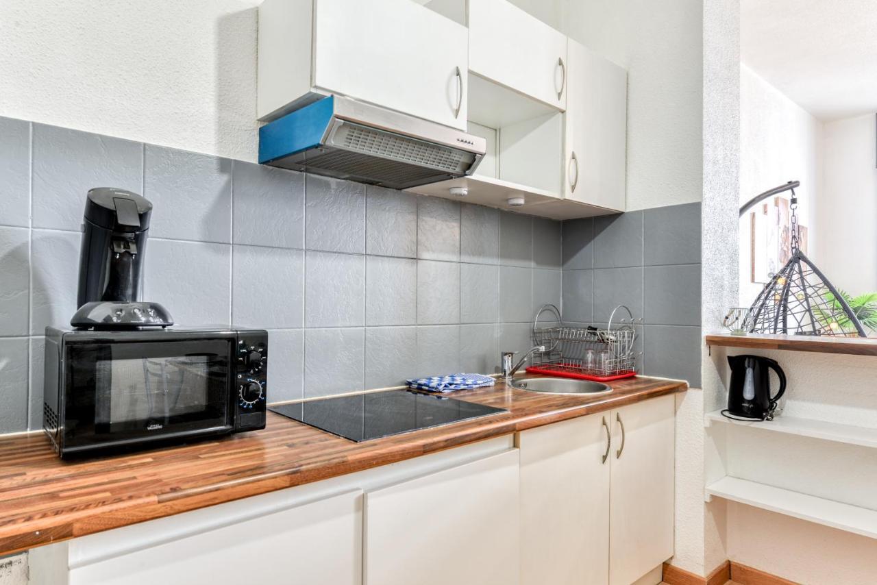Parenthese Occitane -Wifi - Balneo- Parking Gratuit - Netflix Apartment Carcassone Exterior photo